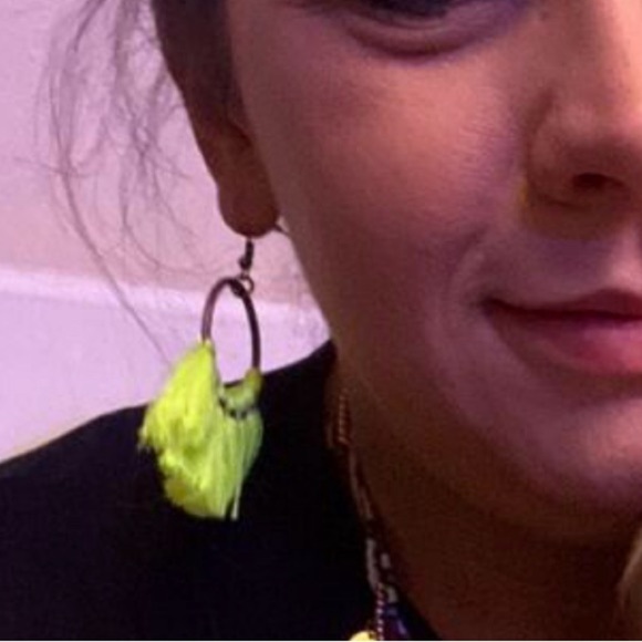 🔆 Neon Tassel Earrings 🔆 - Picture 3 of 3